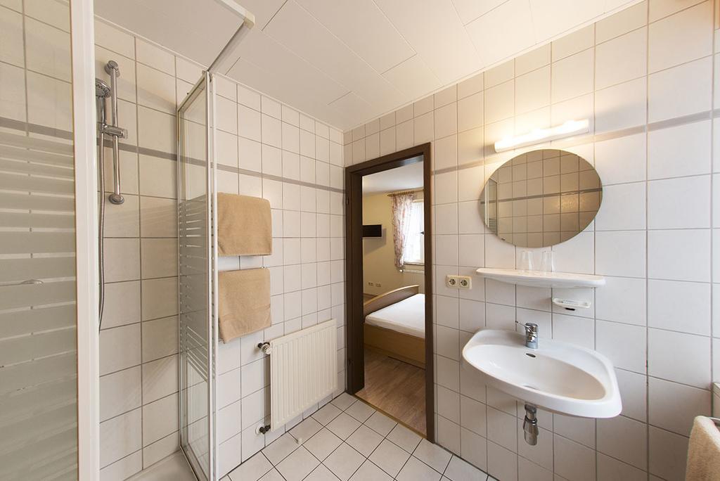 Weinhaus Kurtrierer Hof Otel Leiwen Oda fotoğraf