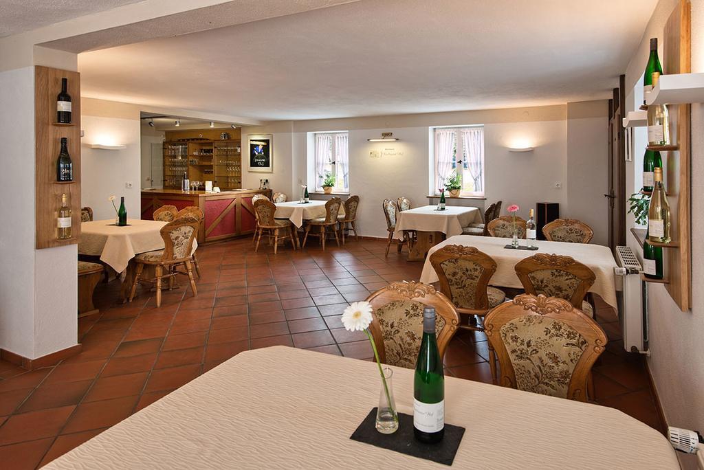 Weinhaus Kurtrierer Hof Otel Leiwen Oda fotoğraf