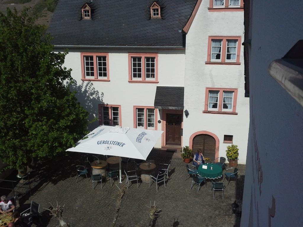Weinhaus Kurtrierer Hof Otel Leiwen Dış mekan fotoğraf