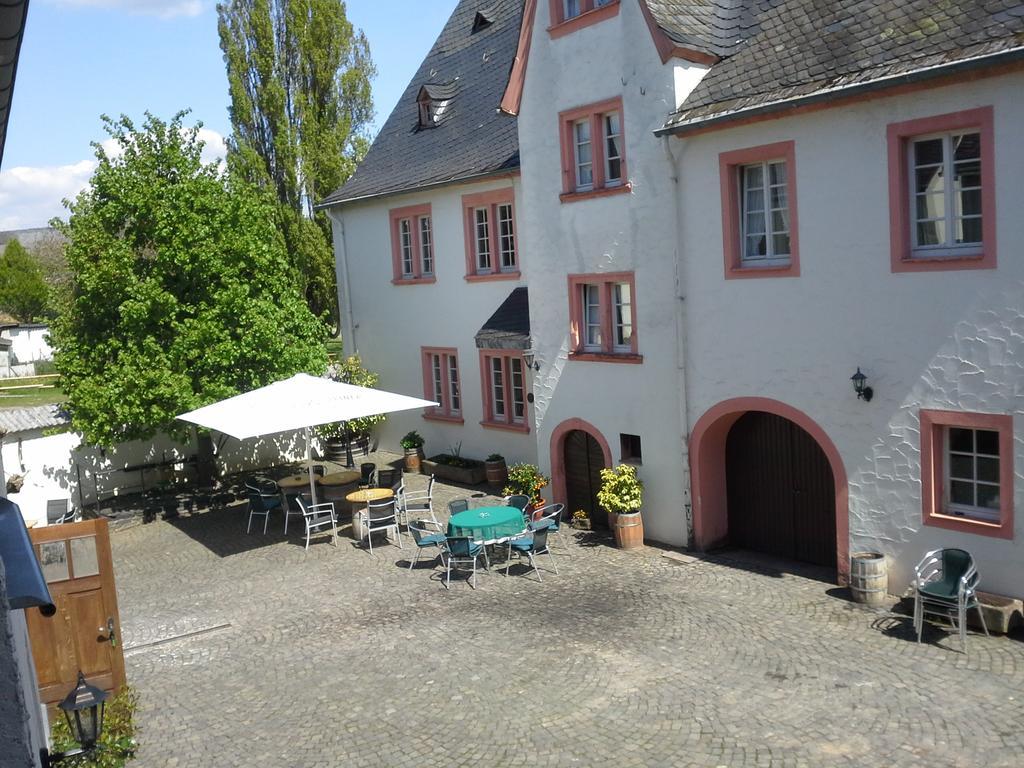 Weinhaus Kurtrierer Hof Otel Leiwen Dış mekan fotoğraf