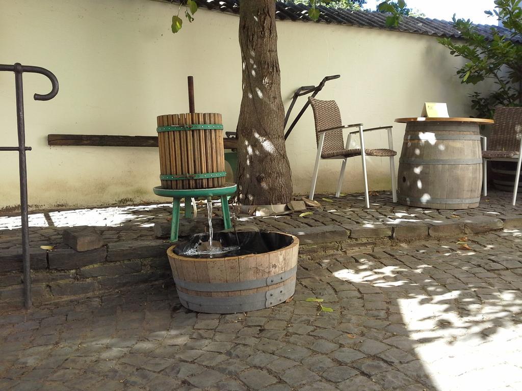 Weinhaus Kurtrierer Hof Otel Leiwen Dış mekan fotoğraf