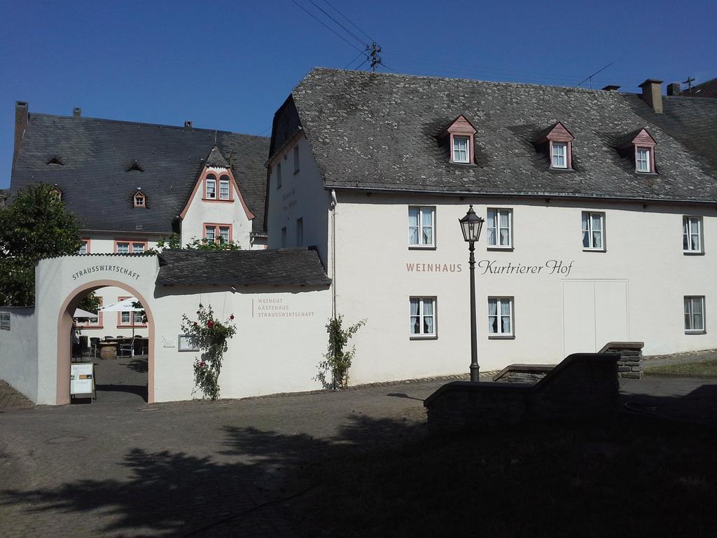Weinhaus Kurtrierer Hof Otel Leiwen Dış mekan fotoğraf